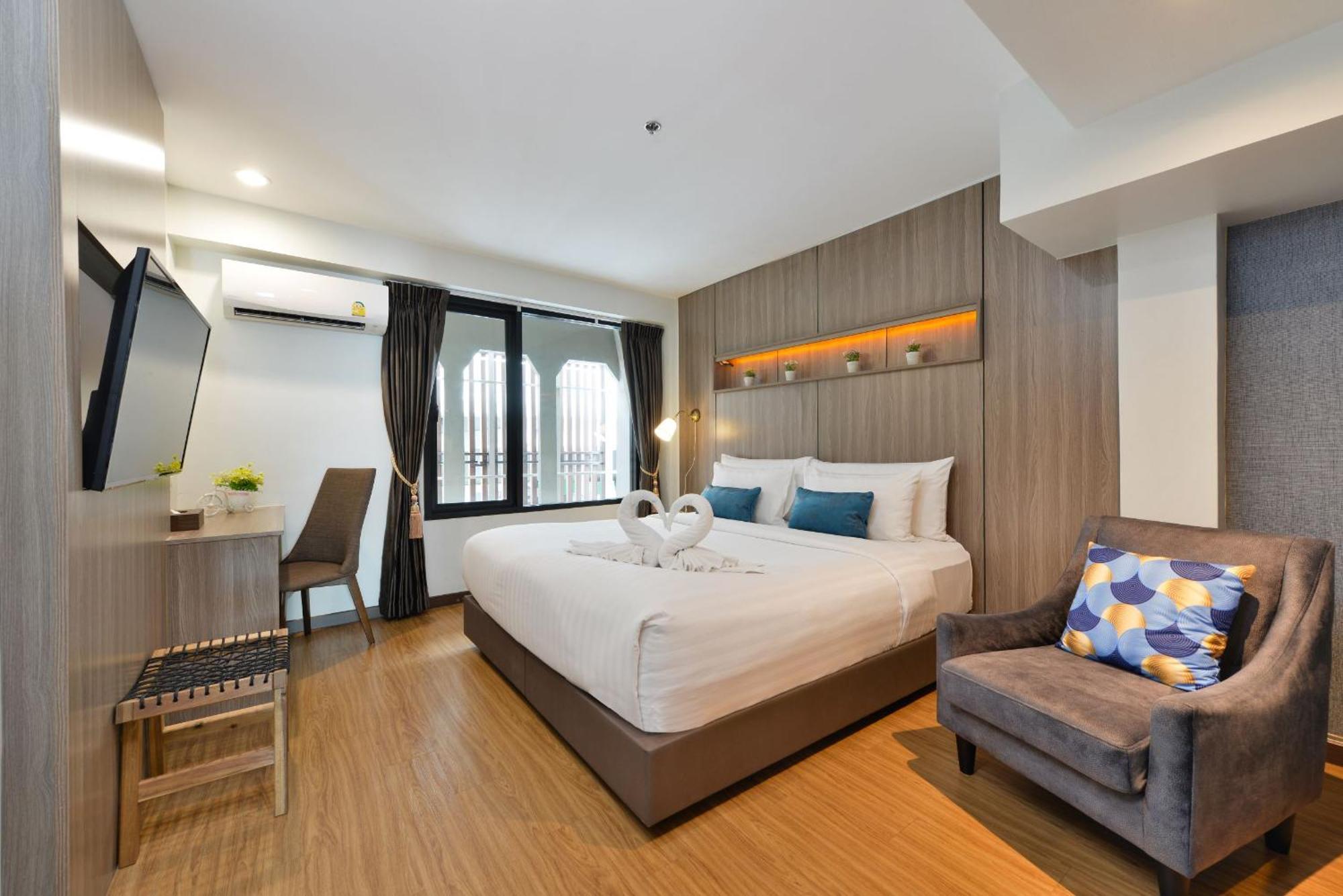 Bedever Boutique Bangkok Hotel - Bts Phra Khanong Bagian luar foto