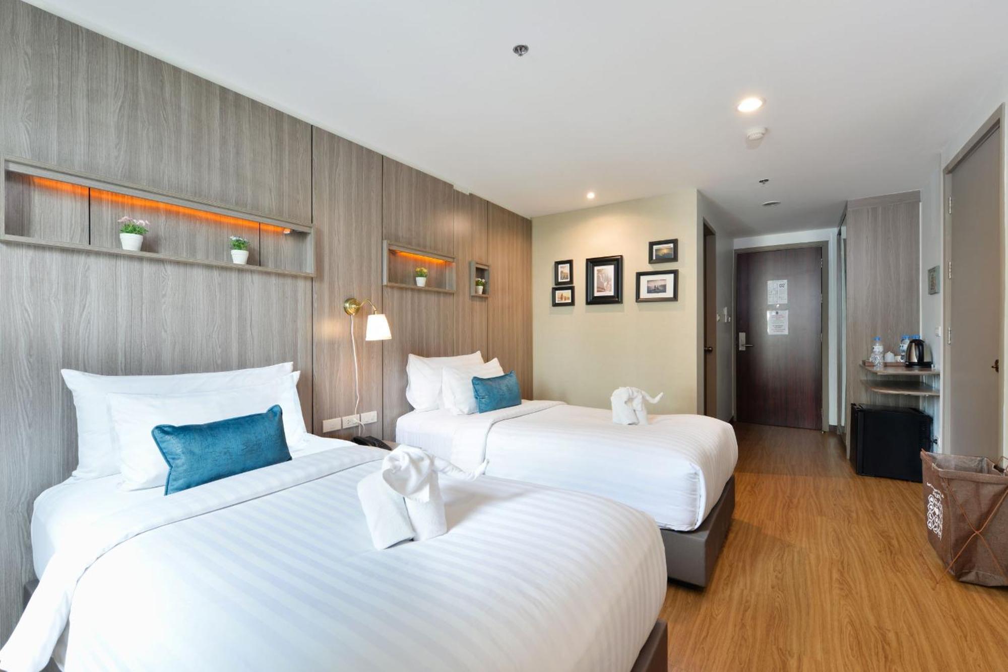Bedever Boutique Bangkok Hotel - Bts Phra Khanong Bagian luar foto