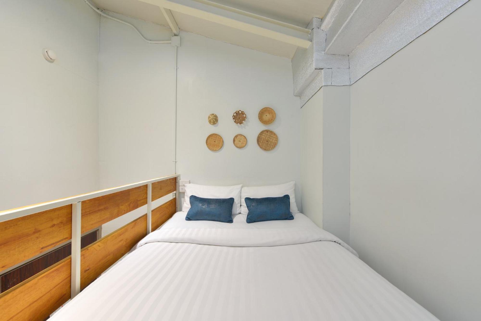 Bedever Boutique Bangkok Hotel - Bts Phra Khanong Bagian luar foto